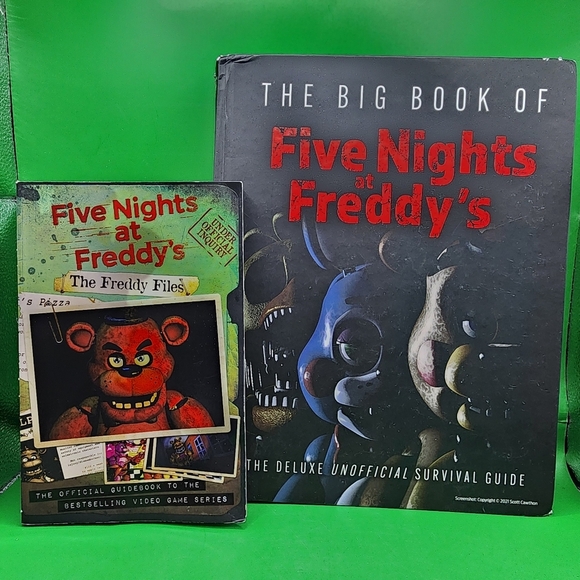 2 Five Nights at Freddy's Book Lot-Unofficial Survival Guide The Freddy Files - Picture 1 of 6